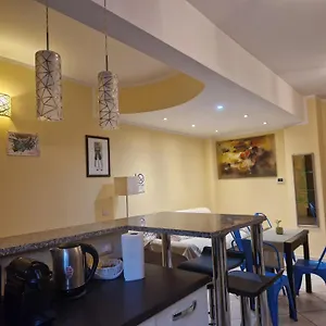 casa-alibrandi.it-romehotels.com/